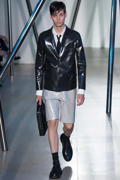 Look 26